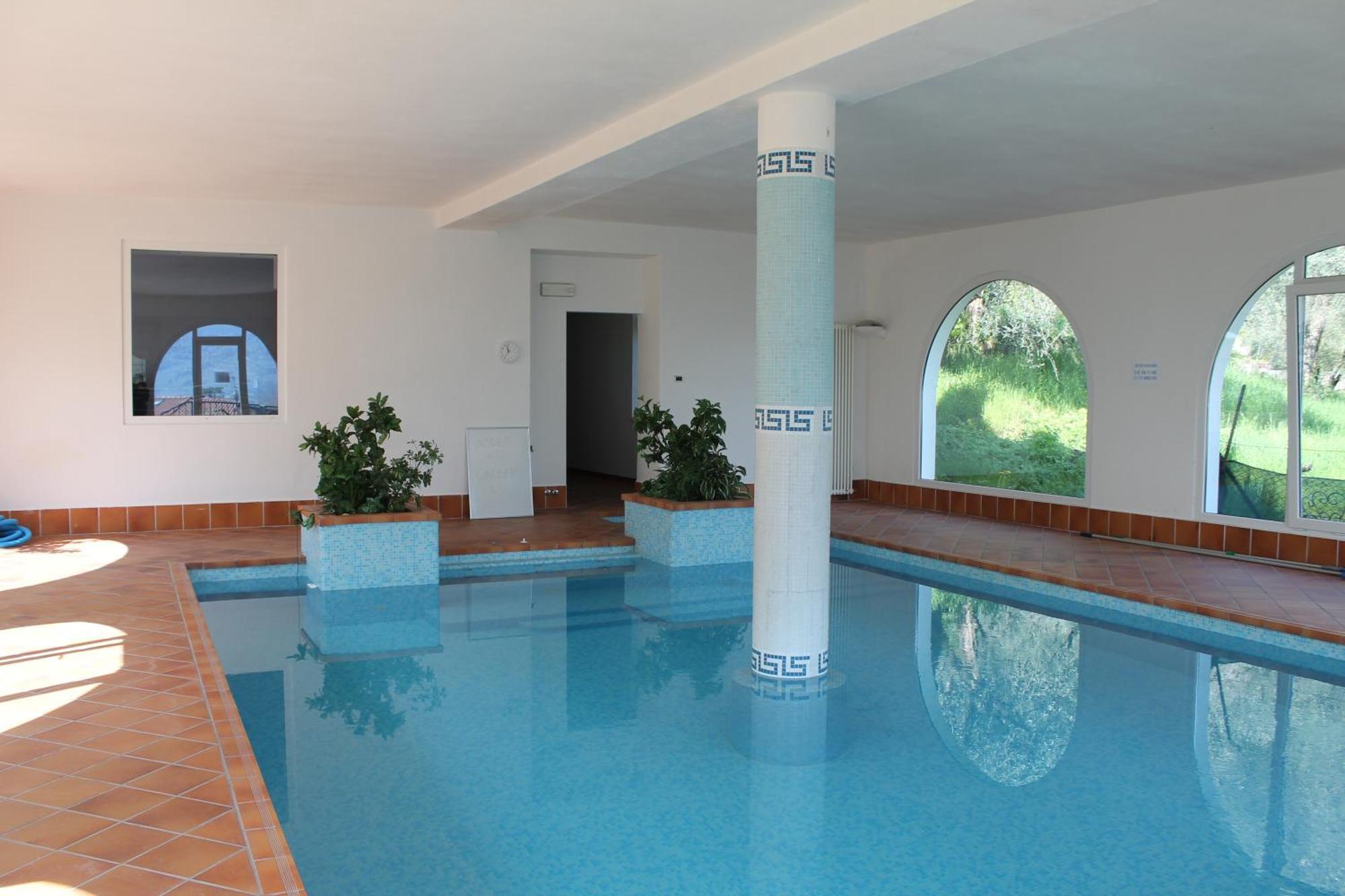 Aparthotel Englovacanze Riva del Garda Buitenkant foto