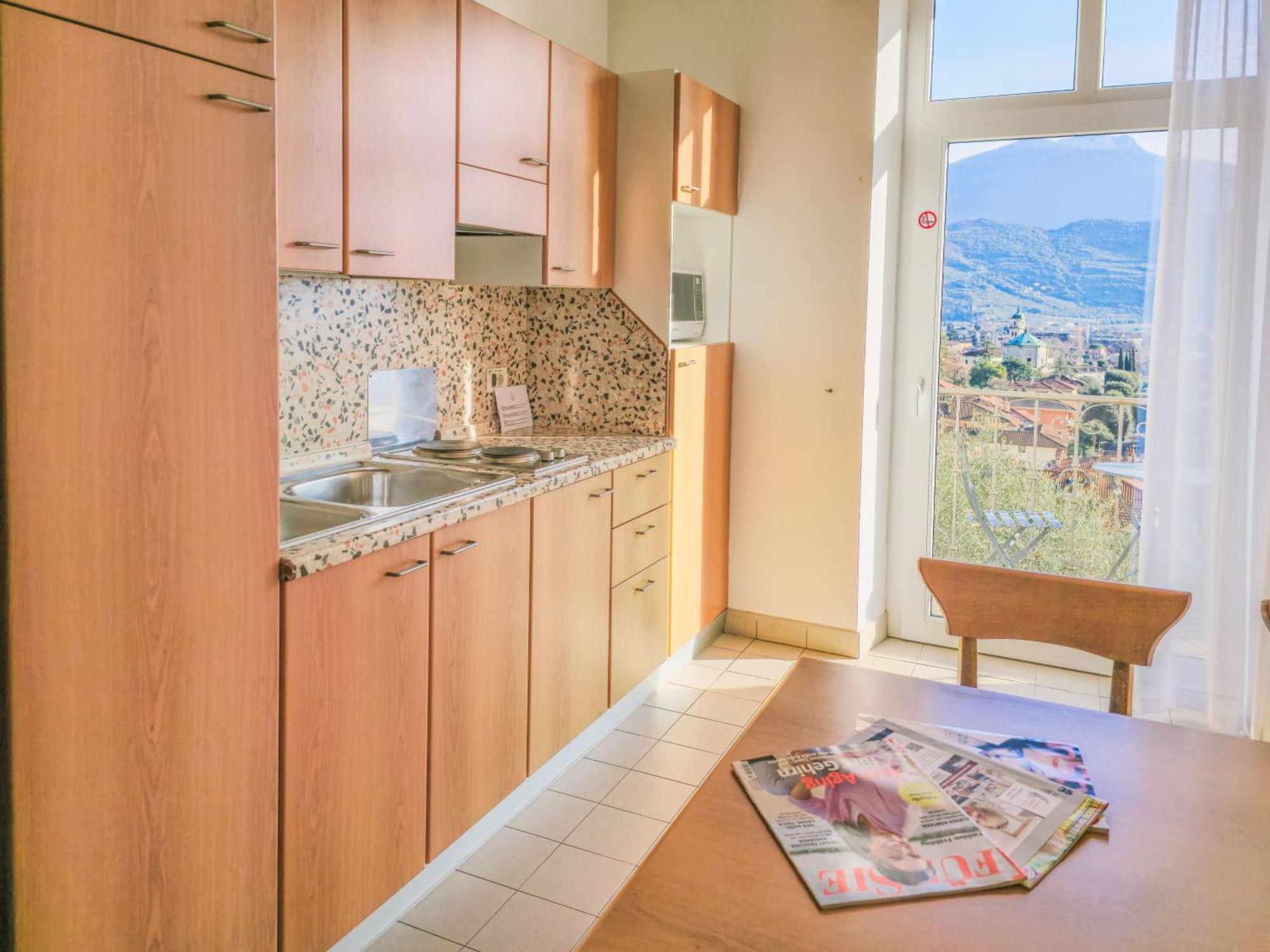 Aparthotel Englovacanze Riva del Garda Buitenkant foto