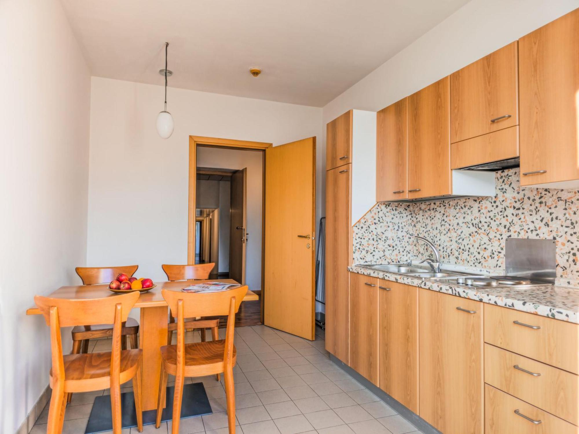 Aparthotel Englovacanze Riva del Garda Buitenkant foto